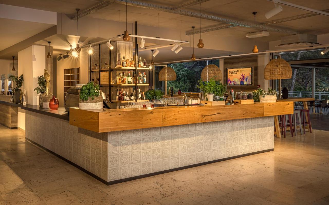 Places Hvar Hotel By Valamar Стари Град Екстериор снимка