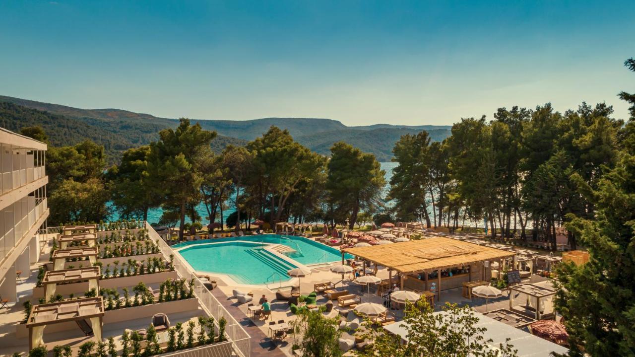 Places Hvar Hotel By Valamar Стари Град Екстериор снимка